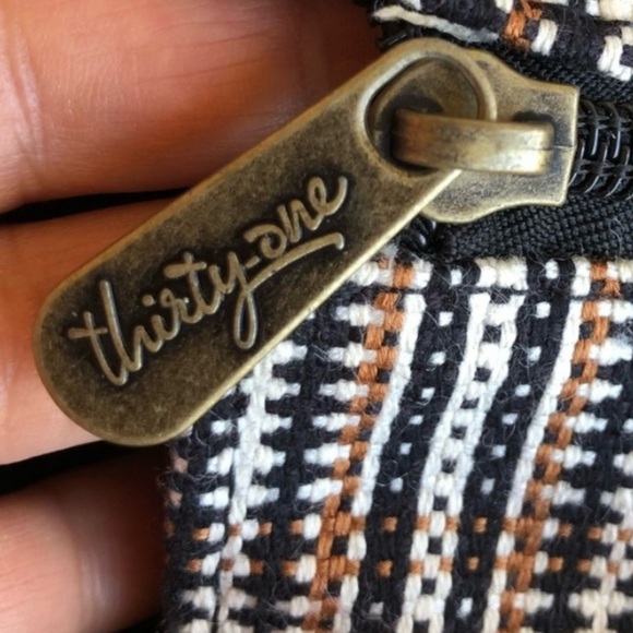 Thirty One Take Along Weekender in Plaid About You Weave BNIP! Has Monogram! - Picture 11 of 13